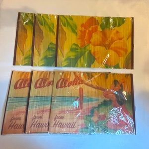 Hawaiian 🌺 Decor. 3 Aloha and 3 Hibiscus Placemats.